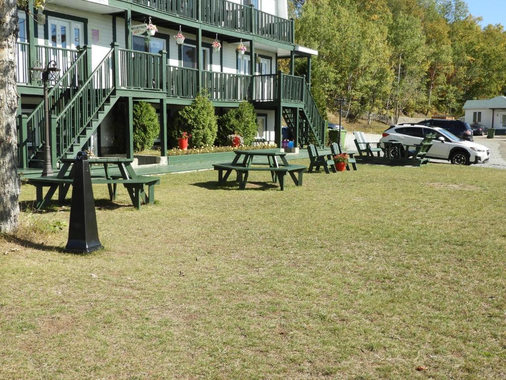 Hôtel Sous la Croix 152725 room 6